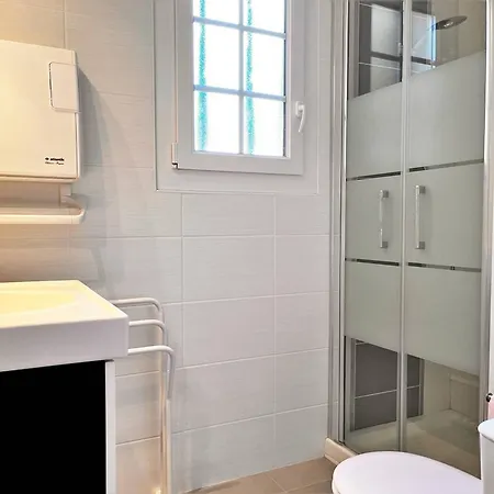 Studio 4 Pers. Proche Plage Avec Parking - Fr-1-251-398 Le Lavandou