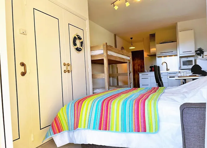 4 Pers. Proche Avec Parking - Fr-1-251-398 * Le Lavandou